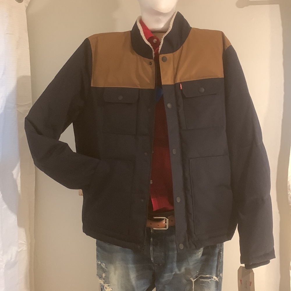 Levi’s - Picture 2 of 4
